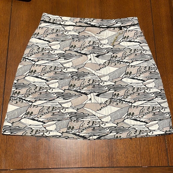Ted Baker London Skirt. Black & white. Size 6 - Picture 1 of 12